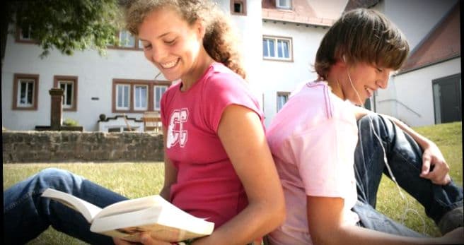 Легкий способ быстро подтянуть язык - записаться на курсы немецкого