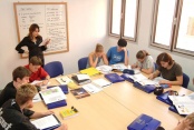 Английский язык на Мальте в школе ESE краткосрочные курсы круглый год для взрослых от 17 лет фото