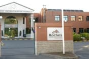 Высшее образование в Швейцарии в Les Roches School of Hotel Management для взрослых с 17,5 лет фото