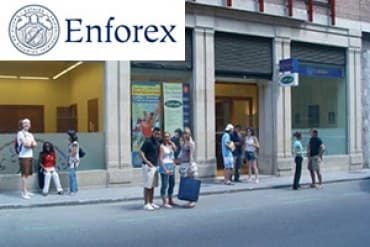 Летние каникулы с изучением испанского или английского в школе Enforex