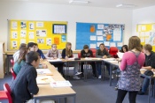 Центры по обучению английского языка на каникулах BELL International в Великобритании для учеников 7-17 лет фото