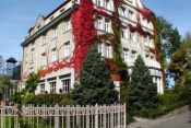 Средняя школа с изучением иностранных языков INSTITUT AUF DEM ROSENBERG в Санкт-Галене фото