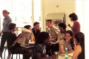 Французский язык в Париже в школе Accord для взрослых от 16 лет фото