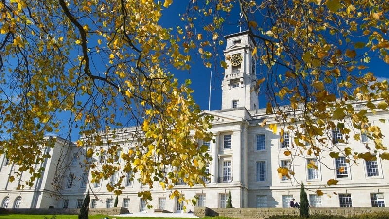 Изучение научных специальностей при Nottingham University